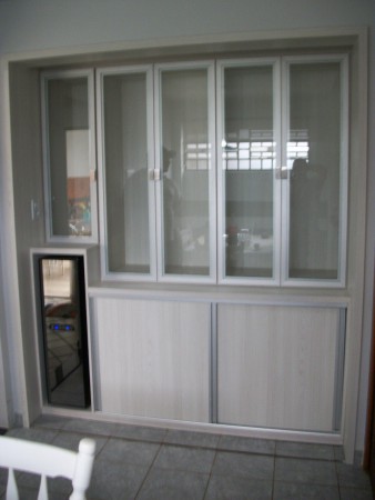 Cristaleira com Adega